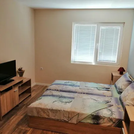 Apartment Center Fresh